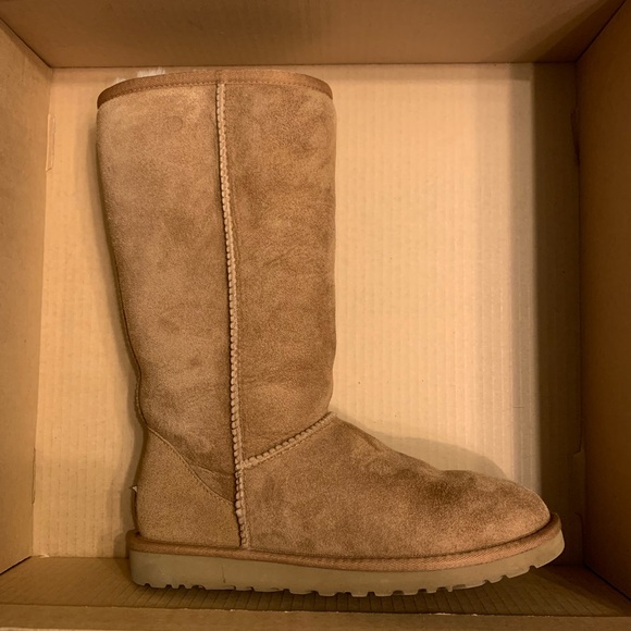 Size 6 Tall Ugg Tan Boots - Picture 5 of 15
